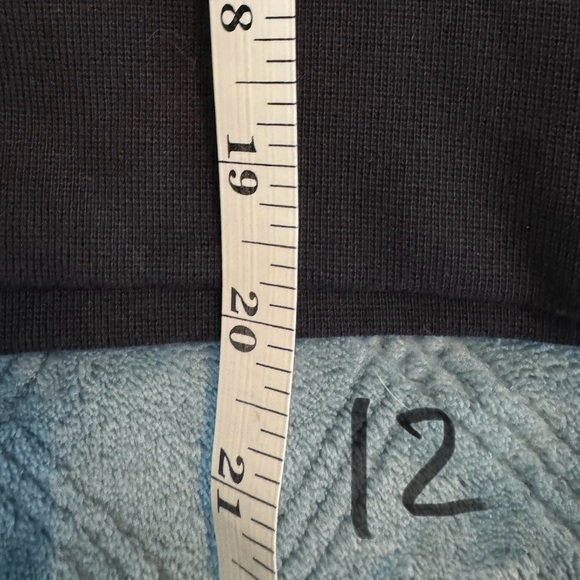 NWOT Lululemon Perfectly Oversized Cropped Crew *Stripe
Boundless Stripe Black - Picture 10 of 10